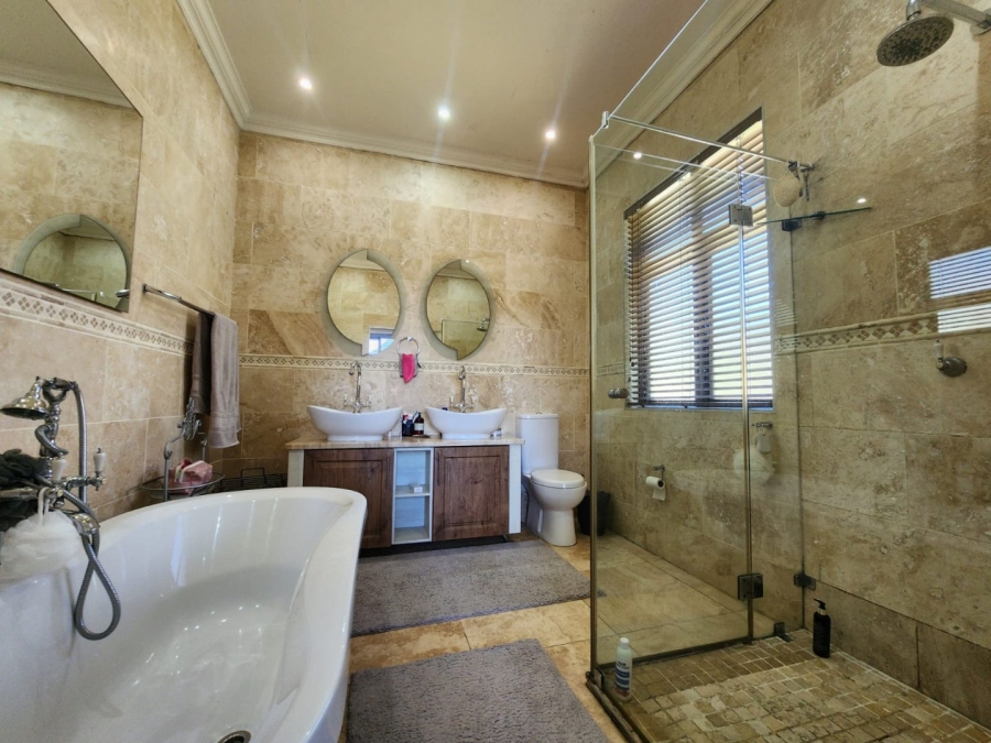 3 Bedroom Property for Sale in Linkside Western Cape